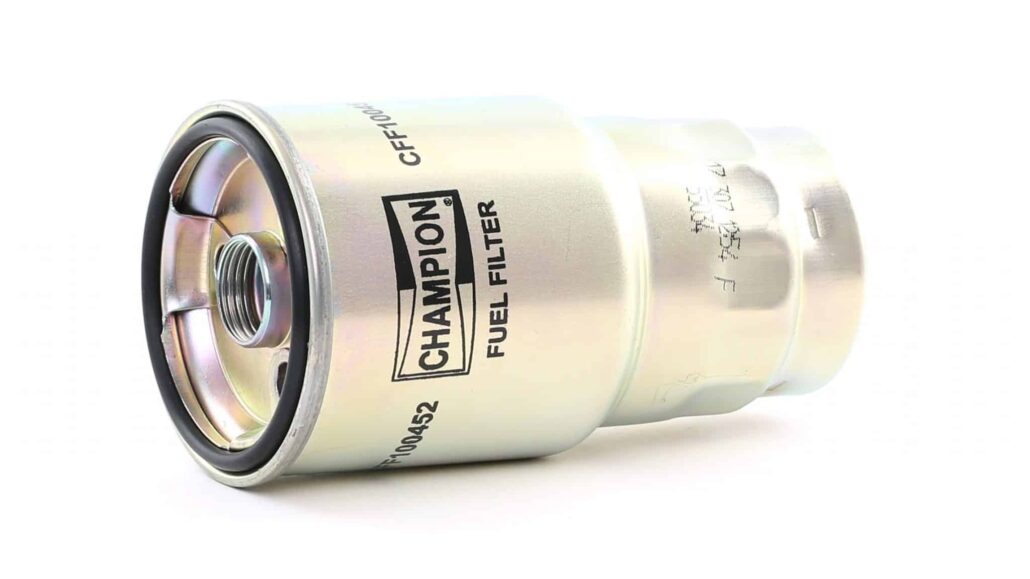 Горивен филтър (CFF100452 - CHAMPION)
